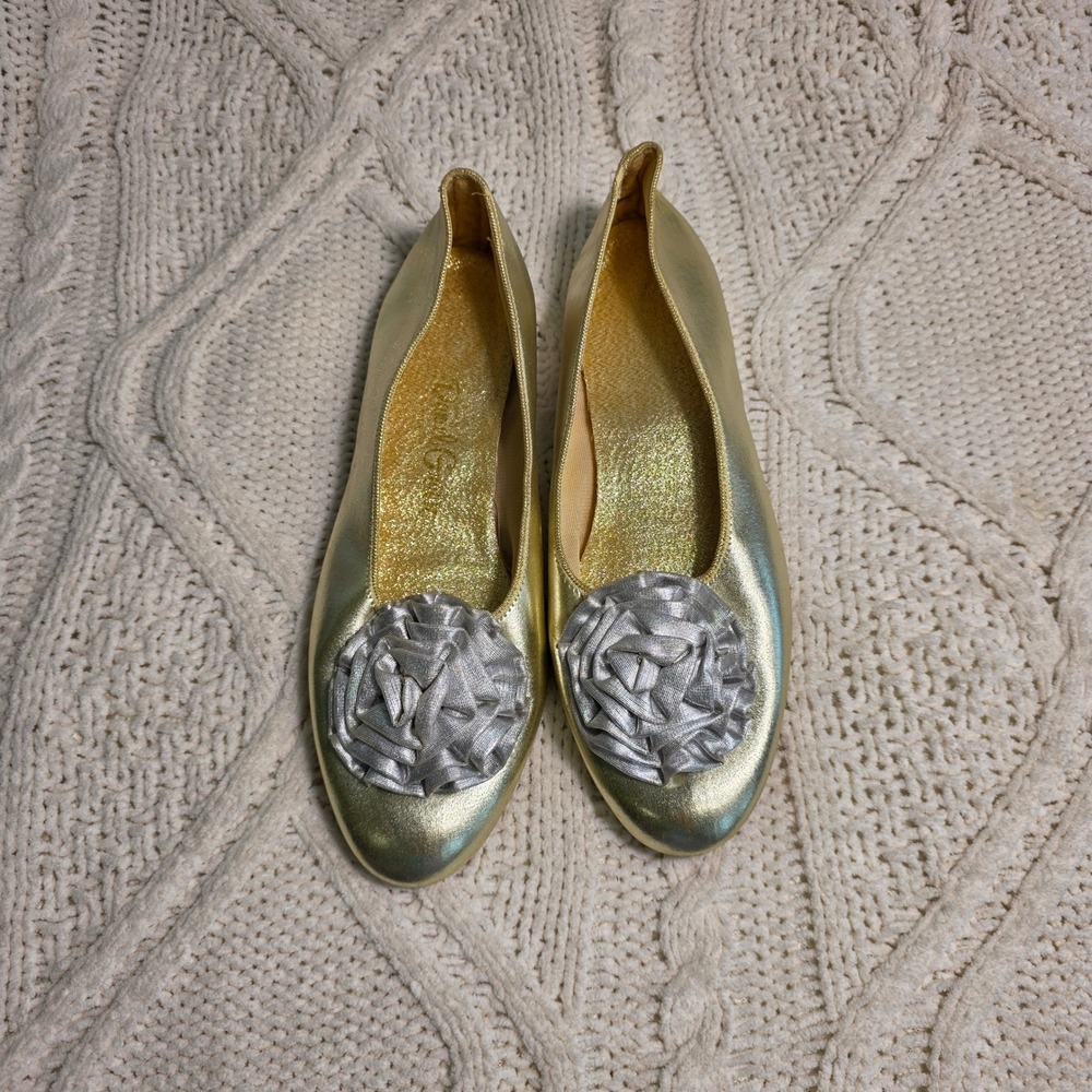 VTG Daniel Green Ballet Flat Gold Metallic Silver Rosette Slipper 8 N Never Worn